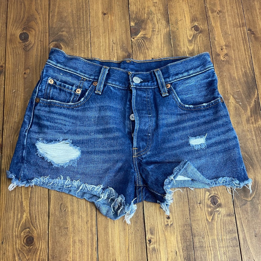 Levi’s 501 dark wash distressed cut off shorts size 25